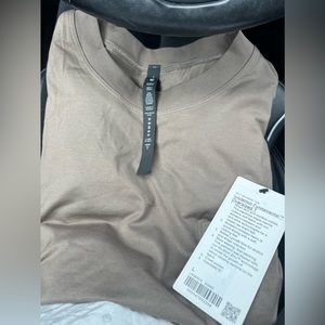 Lululemon Men’s T-Shirt